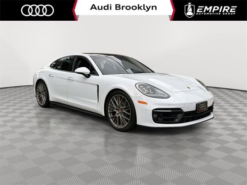 Used 2023 Porsche Panamera 4 Platinum Edition image 1
