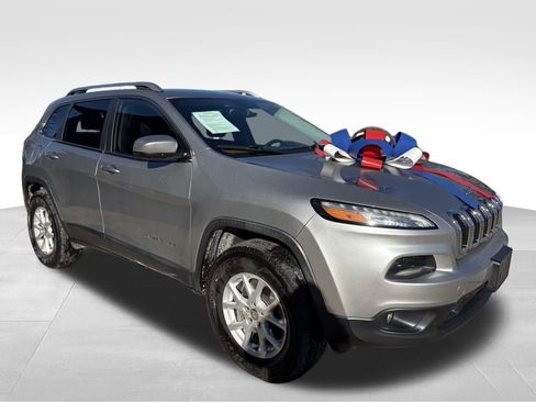 Used 2015 Jeep Cherokee Latitude w/ Comfort/Convenience Group image 7