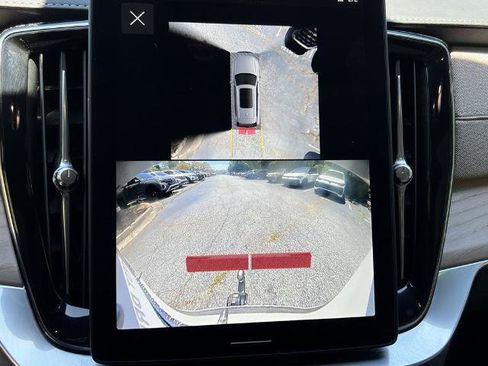 Used 2025 Volvo XC90 B6 Plus w/ Protection Package Premier AWD/4WD image 26