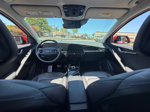 Used 2023 Kia Niro Wave FWD image 19