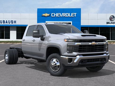 New 2026 Chevrolet Silverado 3500 LT image 7