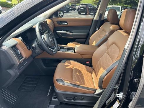 Used 2025 Nissan Pathfinder Platinum w/ Cargo Package FWD image 23