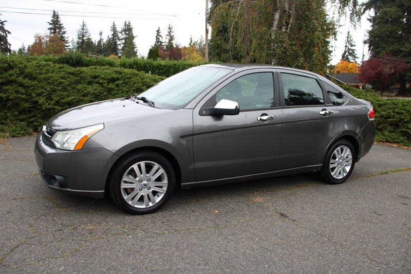 Used 2010 Ford Focus SEL FWD image 1