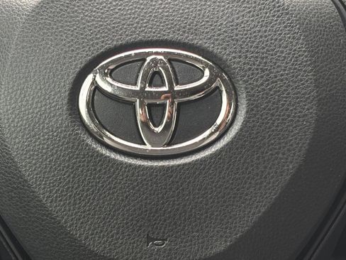 Used 2023 Toyota RAV4 XLE w/ Convenience Package FWD image 12