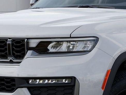 New 2026 Jeep Grand Cherokee L Limited w/ Limited Altitude Package image 10
