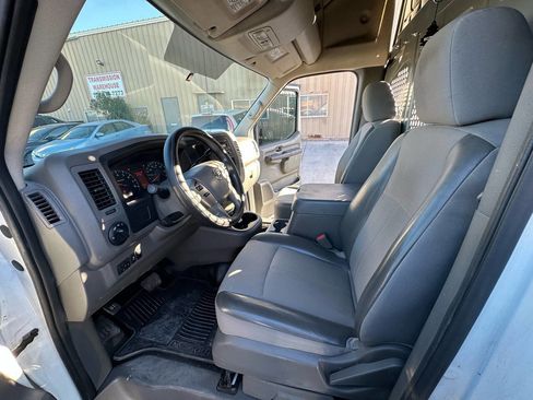 Used 2017 Nissan NV 2500 SV image 10
