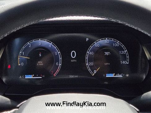 Used 2025 Jeep Grand Cherokee Limited w/ Luxury Tech Group II image 28