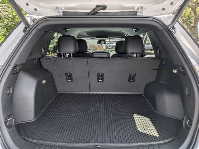 Used 2026 GMC Terrain Elevation w/ Elevation Premium Package FWD image 12