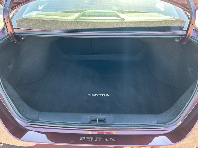 Used 2025 Nissan Sentra SV FWD image 9