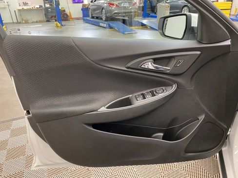 Used 2023 Chevrolet Malibu LT image 15