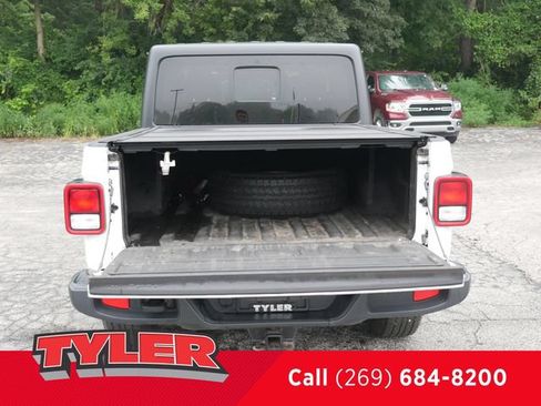 Used 2021 Jeep Gladiator Sport w/ Quick Order Package 24Q 80Th AWD/4WD image 16