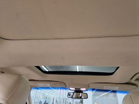 Used 2014 Lincoln MKS AWD w/ Equipment Group 101A image 37