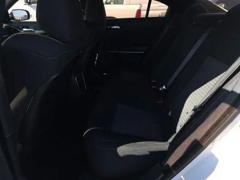 Used 2019 Dodge Charger R/T RWD image 10