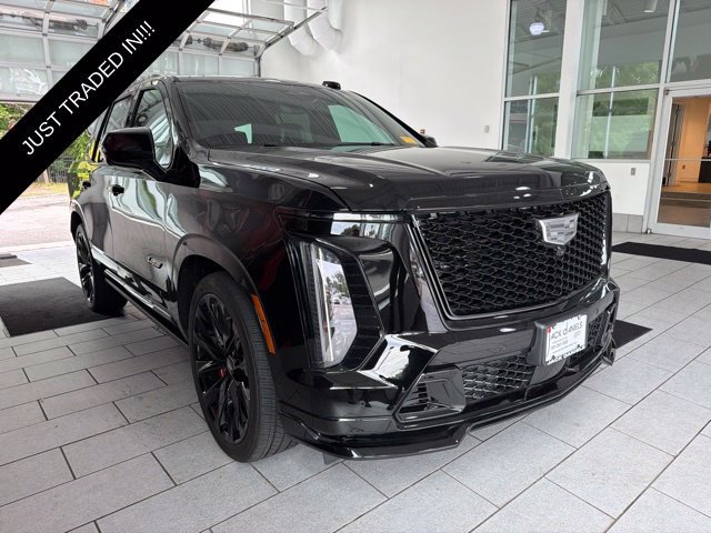 Used 2025 Cadillac Escalade V w/ LPO, ONYX Package AWD/4WD image 6