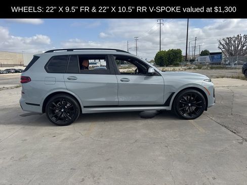 Used 2024 BMW X7 xDrive40i w/ M Sport Package image 8