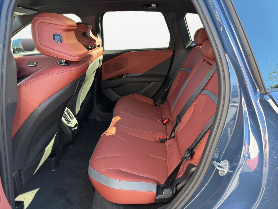 New 2027 BMW iX3 50 xDrive AWD/4WD image 13