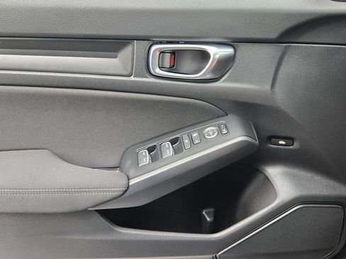 Used 2025 Honda Civic Sport image 28