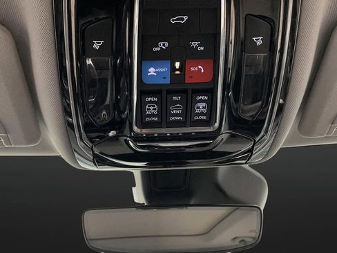 Used 2021 Jeep Grand Cherokee L Overland image 29