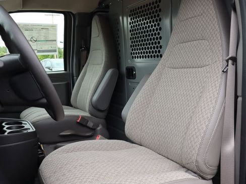 New 2025 Chevrolet Express 2500 w/ Driver Convenience Package image 7