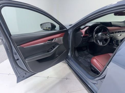 Used 2022 MAZDA MAZDA3 s image 10