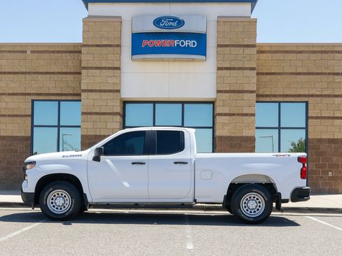 Used 2022 Chevrolet Silverado 1500 W/T w/ WT Value Package AWD/4WD image 9