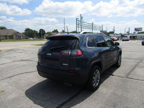 Used 2019 Jeep Cherokee Latitude Plus w/ Comfort/Convenience Group AWD/4WD image 8