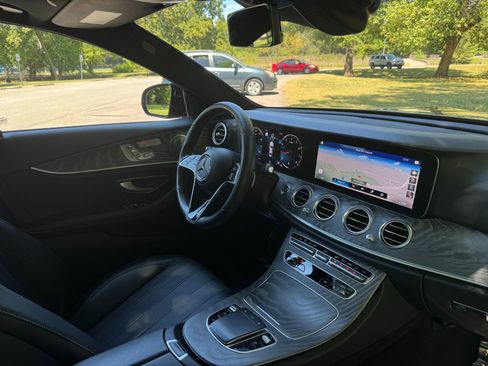 Used 2021 Mercedes-Benz E 350 4MATIC Sedan w/ Premium Package image 28