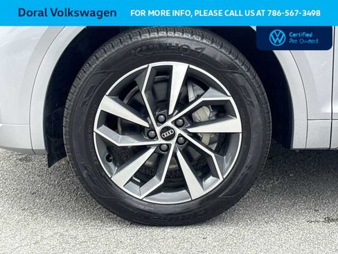 Used 2023 Audi Q5 2.0T Premium w/ Convenience Package image 11