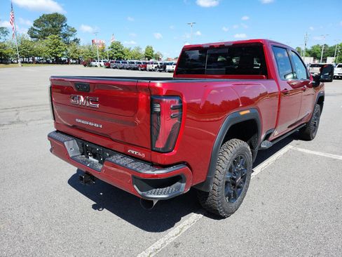 Used 2026 GMC Sierra 2500 AT4 w/ AT4 Premium Plus Package AWD/4WD image 3