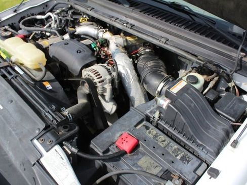 Used 2001 Ford F350 Lariat image 16