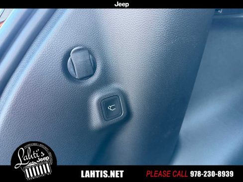 New 2026 Jeep Compass Limited image 30