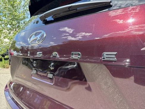 Used 2024 Hyundai Palisade Limited AWD/4WD image 13