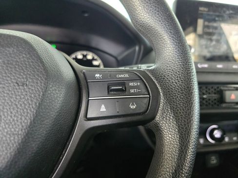 Used 2023 Honda HR-V LX image 11