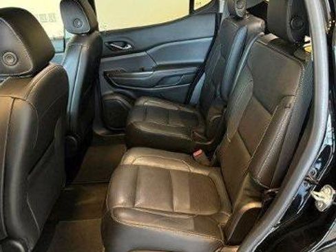 Used 2019 GMC Acadia SLT AWD/4WD image 14