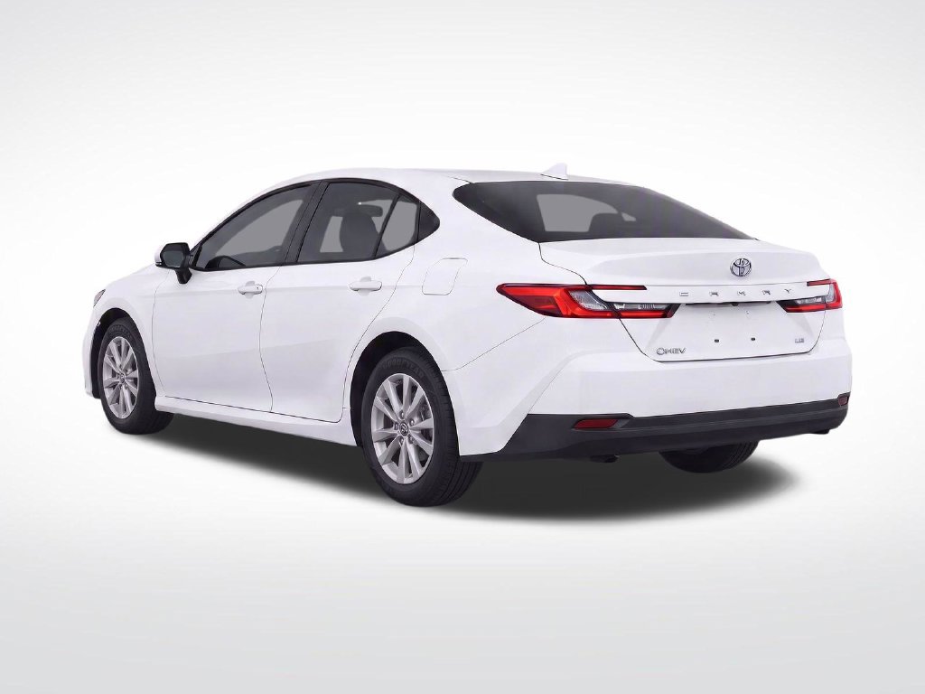 Used 2025 Toyota Camry LE FWD image 4