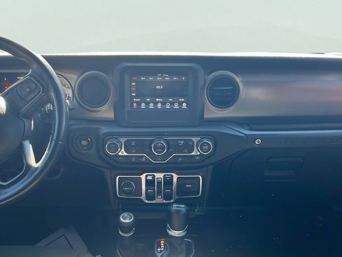 Used 2018 Jeep Wrangler Unlimited Sport S image 19