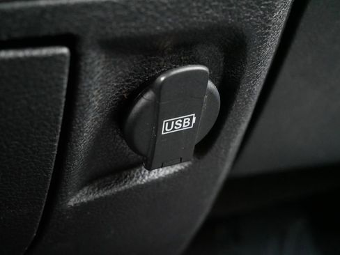 Used 2017 RAM 1500 Classic SLT AWD/4WD image 27