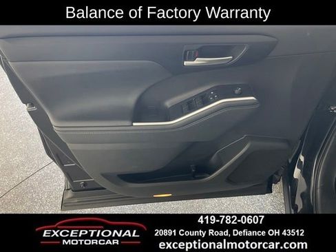 Used 2025 Toyota Highlander XSE AWD/4WD image 35