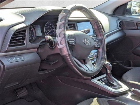 Used 2020 Hyundai Elantra Value Edition w/ Cargo Package (C1) image 2