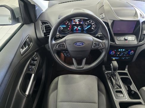 Used 2019 Ford Escape SE image 22