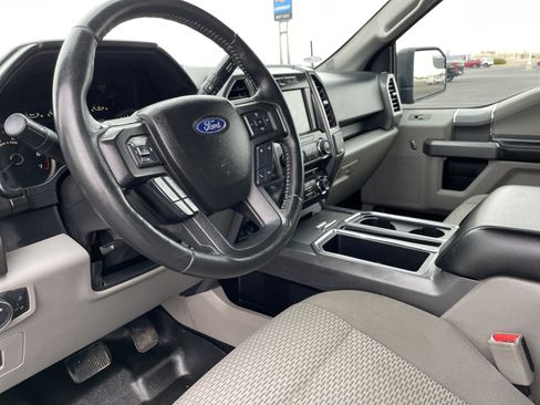 Used 2017 Ford F150 XLT w/ Equipment Group 302A Luxury image 9