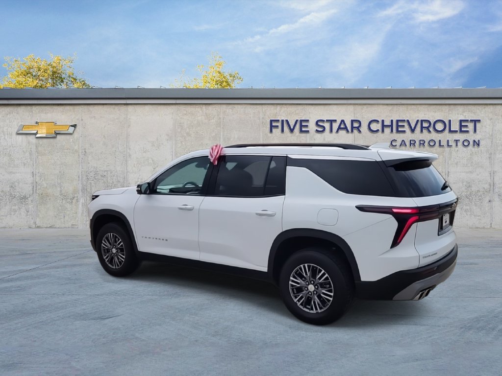 Used 2024 Chevrolet Traverse LT FWD image 6