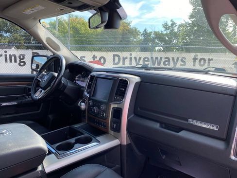 Used 2015 RAM 1500 Laramie w/ Convenience Group AWD/4WD image 20