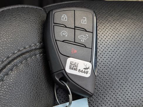 Used 2022 GMC Sierra 1500 SLT w/ SLT Convenience Package AWD/4WD image 33