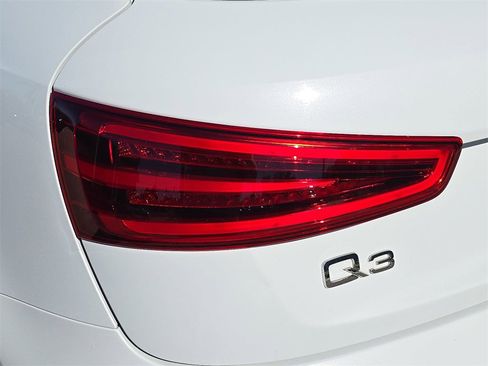 Used 2015 Audi Q3 2.0T Prestige image 38