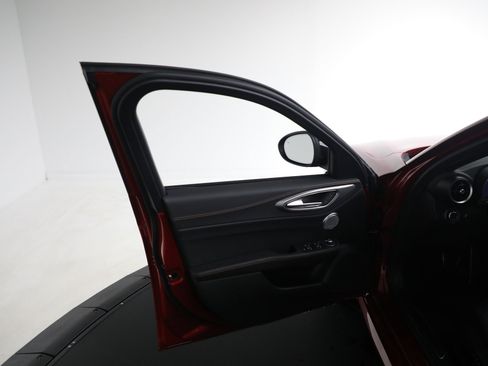 New 2025 Alfa Romeo Giulia AWD w/ Driving Assist Package image 23