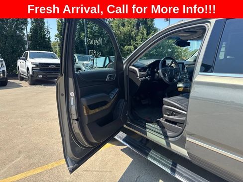 Used 2017 GMC Yukon Denali w/ Open Road Package AWD/4WD image 28