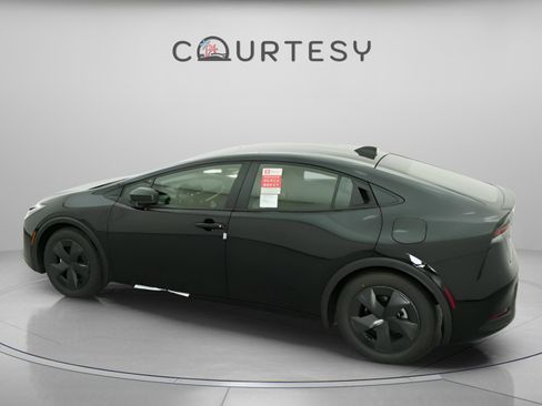 New 2026 Toyota Prius LE image 5