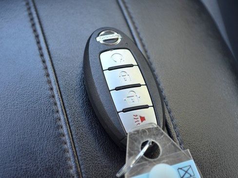 Used 2022 Nissan Rogue Sport SV w/ Technology Package image 19