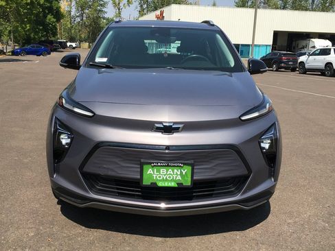 Used 2022 Chevrolet Bolt EUV Premier w/ Sun & Sound Package FWD image 10